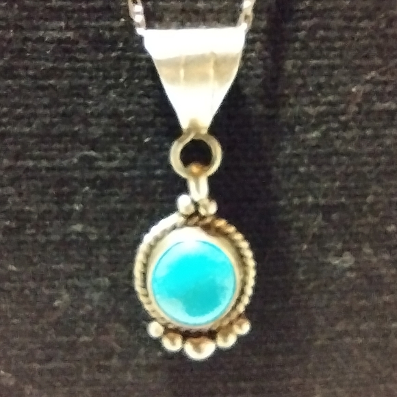 Native sterling Skee signed turquoise necklace - Picture 14 of 16